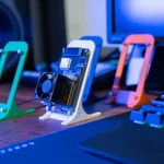 Bitcoin Merch® - Bitaxe Minimalist Stand